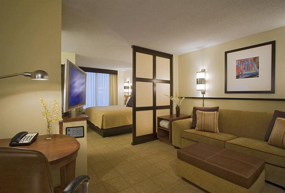 Hyatt Place Detroit/Livonia Værelse billede
