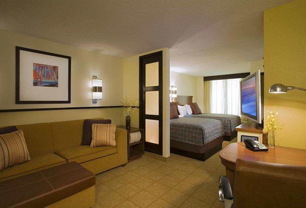 Hyatt Place Detroit/Livonia Eksteriør billede